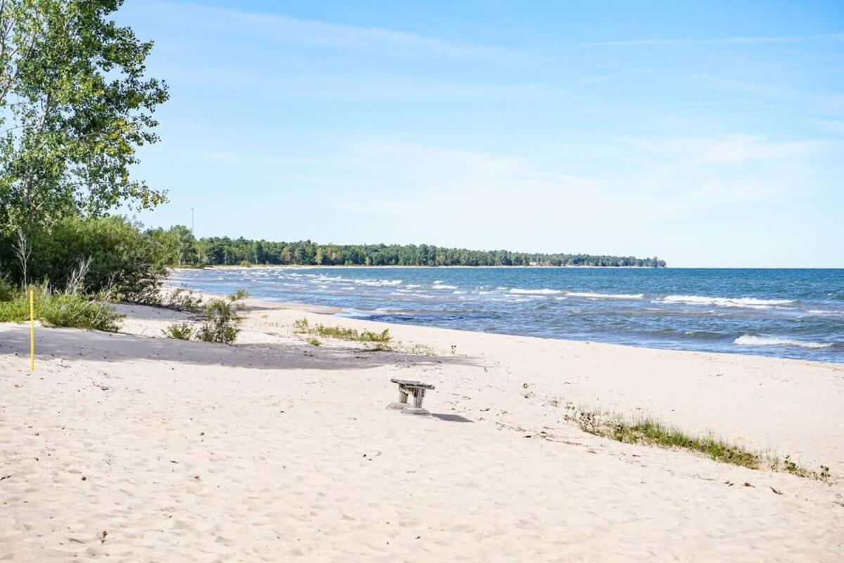 Beach Club Of Oscoda - The Lakeshore Cottage 외부 사진