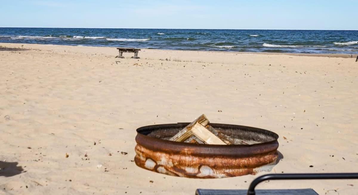 Beach Club Of Oscoda - The Lakeshore Cottage 외부 사진