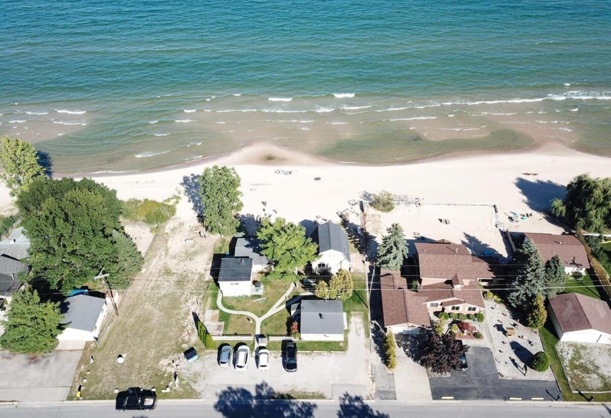 Beach Club Of Oscoda - The Lakeshore Cottage 외부 사진