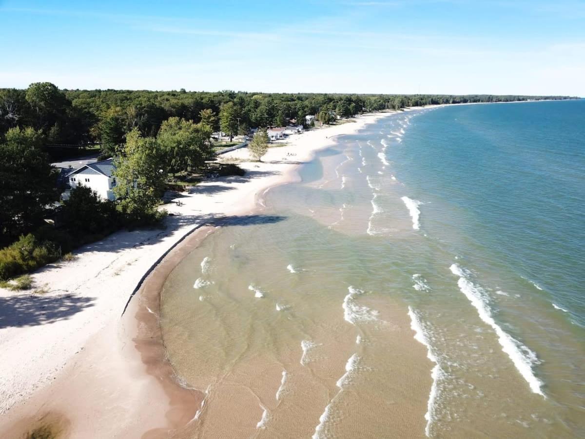 Beach Club Of Oscoda - The Lakeshore Cottage 외부 사진
